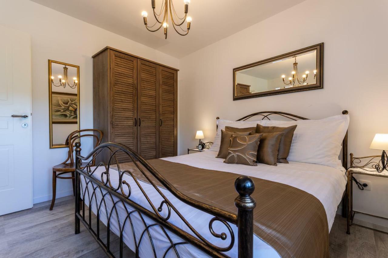 Relax Village Home Mare Крк Экстерьер фото
